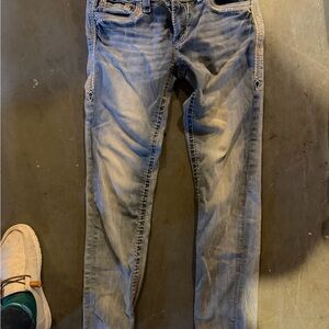 Woman’s rock revivals Blue Jeans 31 straight